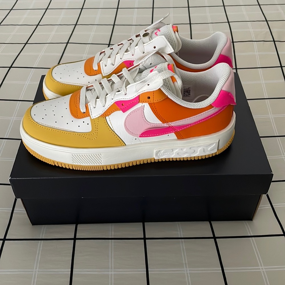 Nike Air Force 1 Fontanka Summit White/Hyper Pink - NIB!